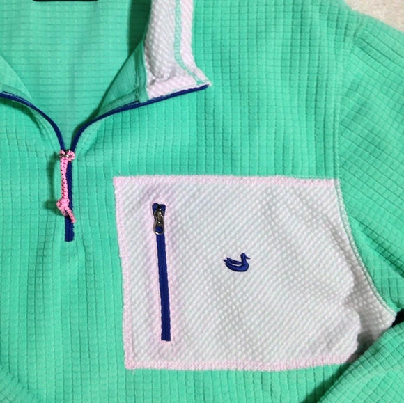 Southern Marsh Dune Pullover w/ Seersucker Pocket - Picture 9 of 10